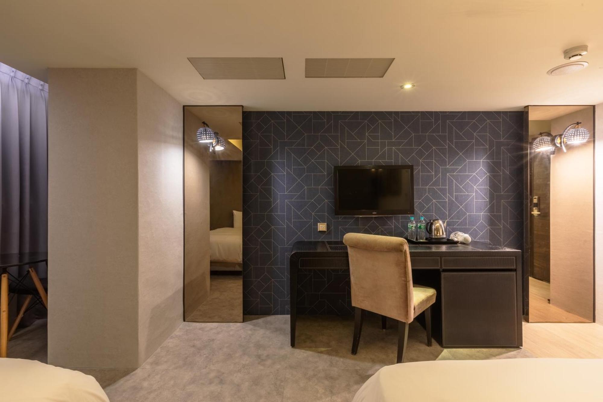 Ren Mei Fashion Hotel Taichung Oda fotoğraf