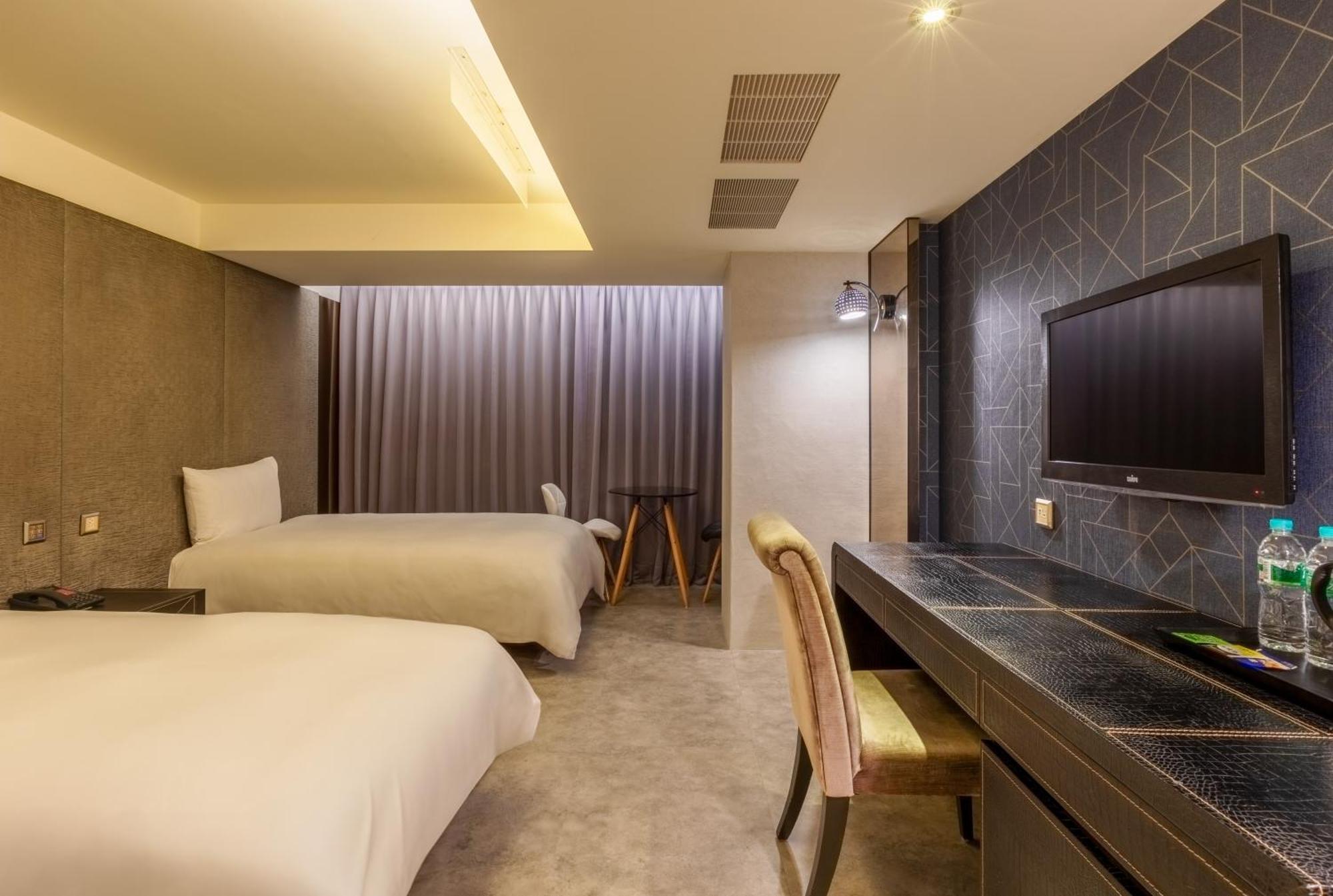 Ren Mei Fashion Hotel Taichung Oda fotoğraf