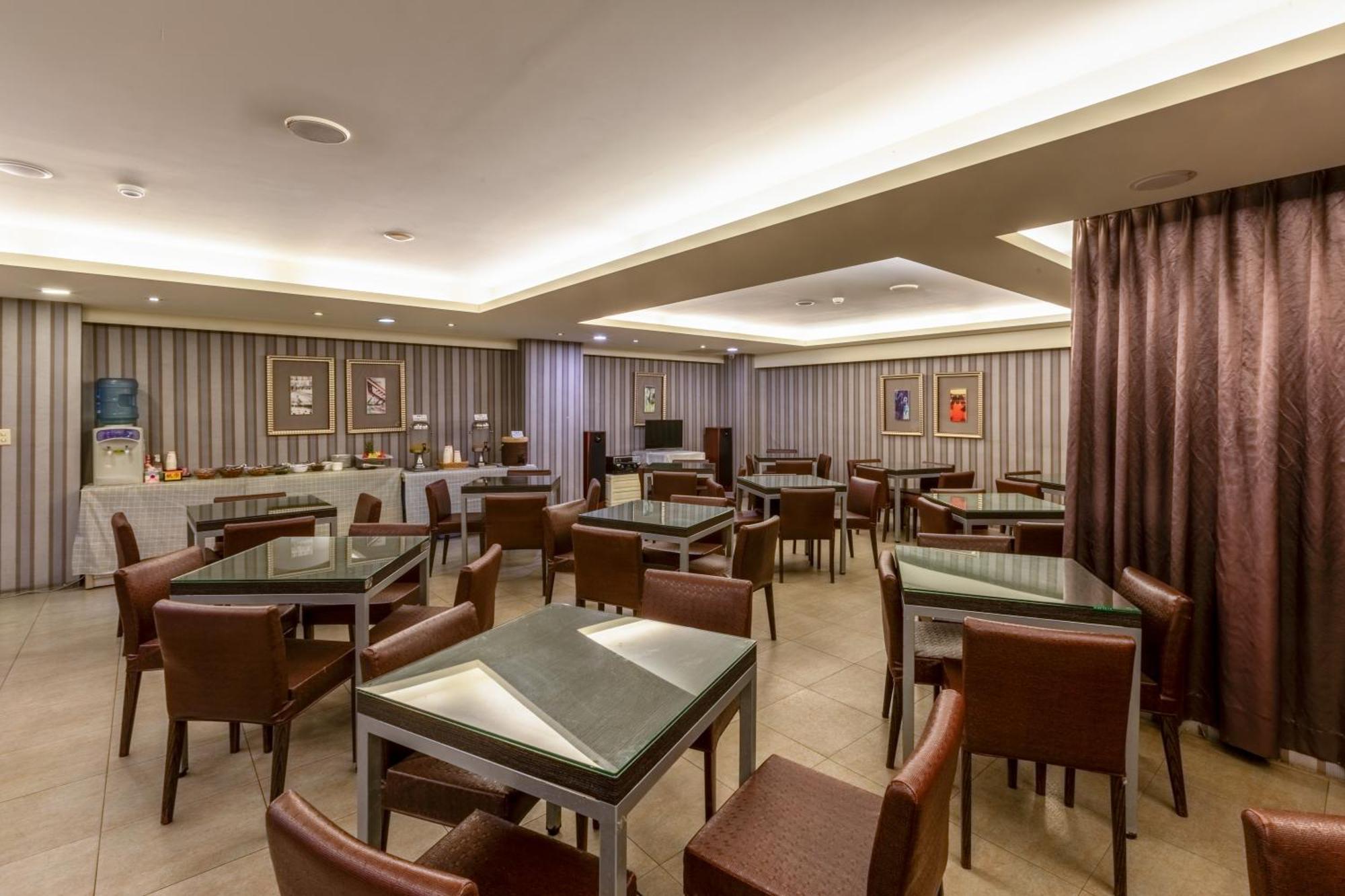 Ren Mei Fashion Hotel Taichung Dış mekan fotoğraf